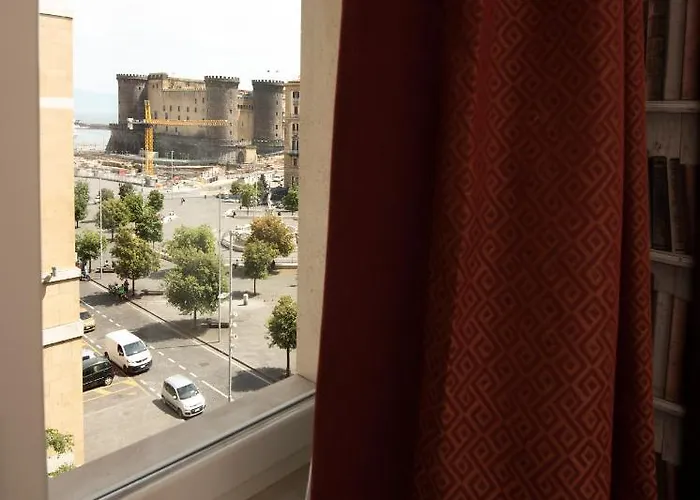 Domus Vista Castello 게스트하우스 4*